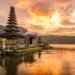Tempio di Pura Ulun Danu Bratan a Bali, Indonesia. ©Depositphotos