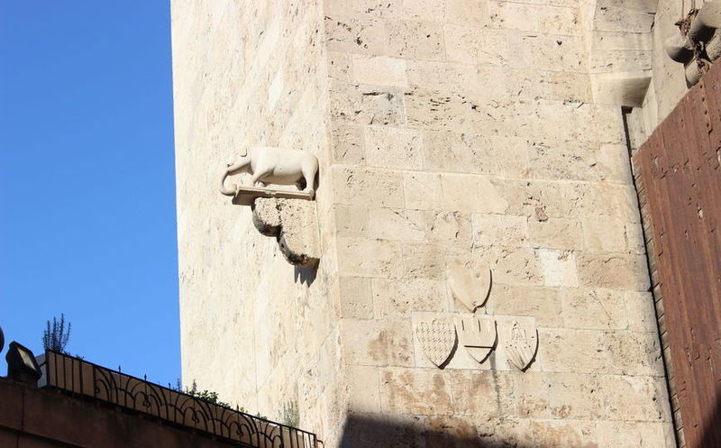 Un particolare della Torre dell'Elefante di Cagliari