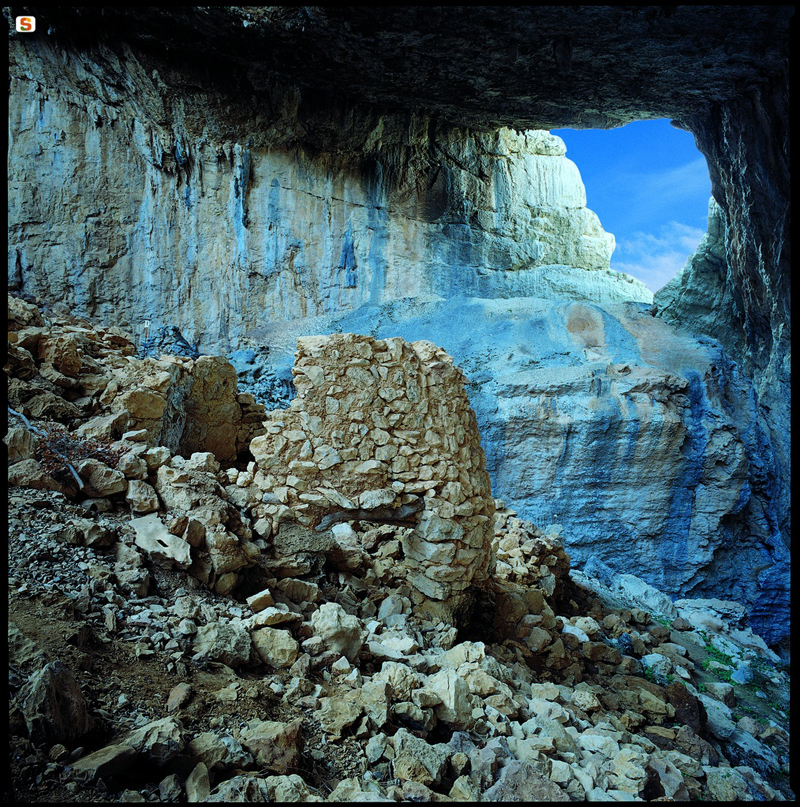 L'antico villaggio di Tiscali (Dorgali)