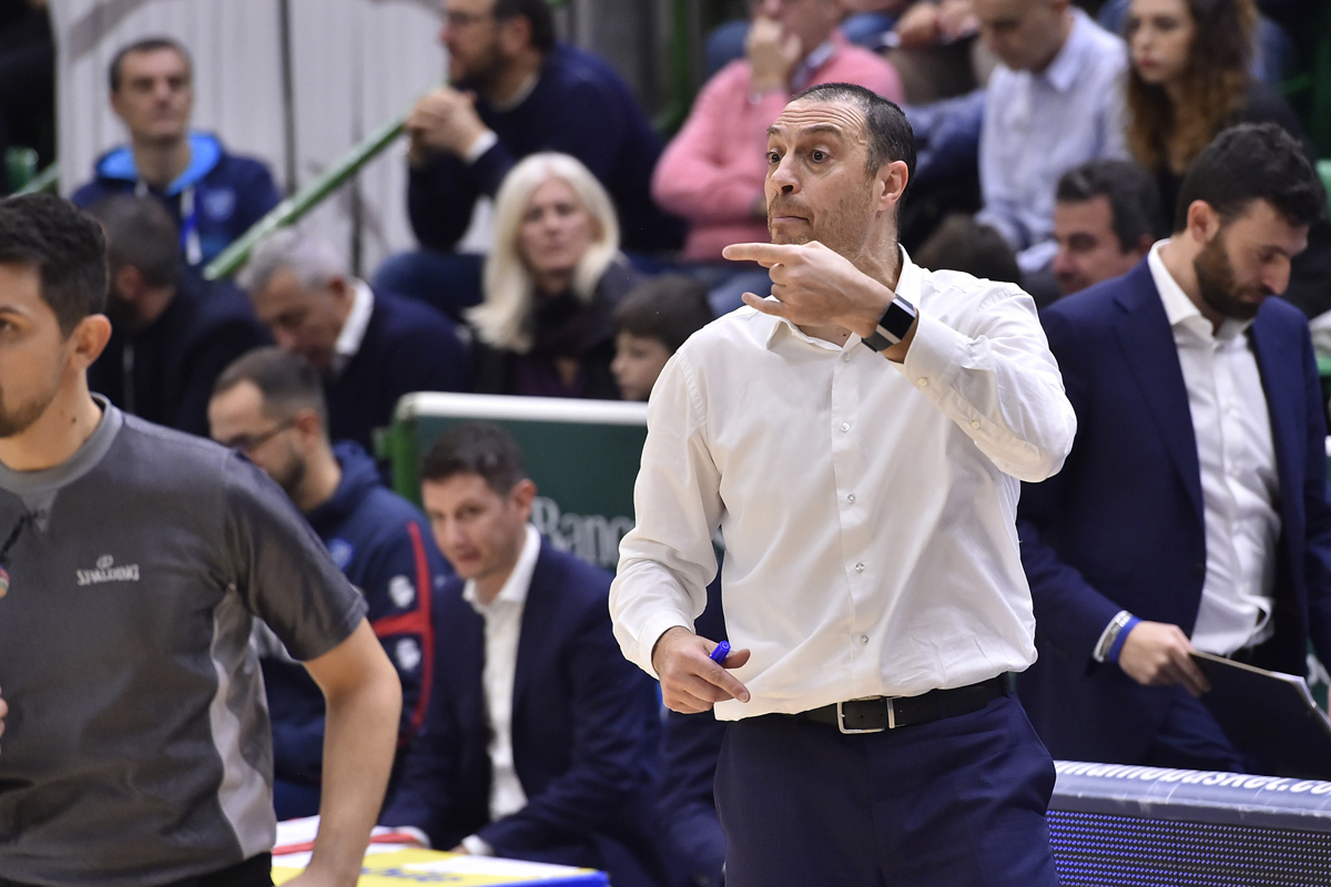 Coach Vincenzo Esposito. Foto Luigi Canu