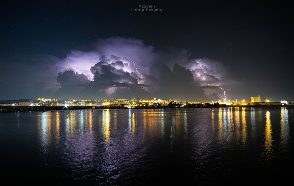 Tempesta di fulmini su Cagliari