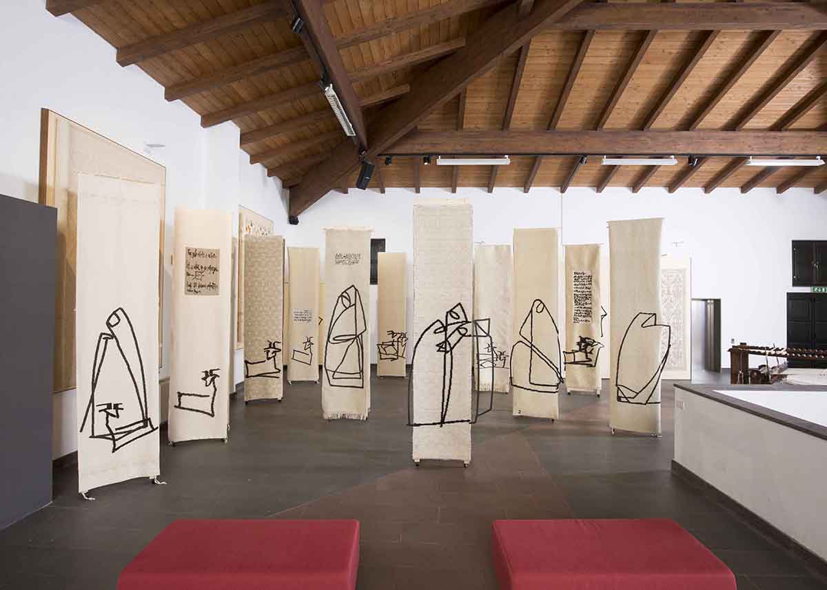 Andando via. Foto Benvenuto Saba