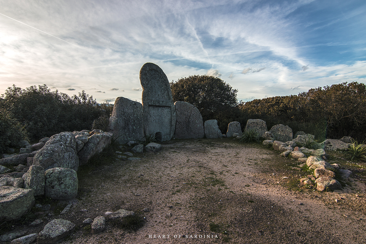 Tomba dei Giganti S'Ena e Thomes