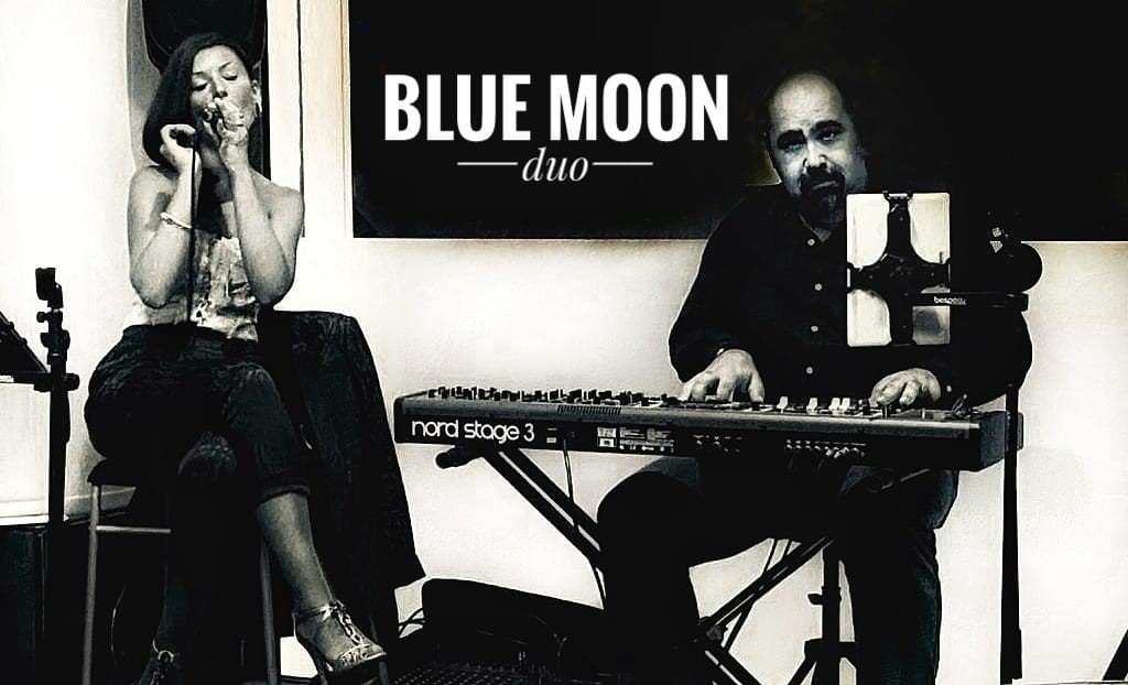 “Blue Moon”, Simona Arrai (voce) e Mauro Mulas (piano)