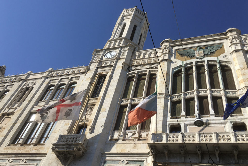 Cagliari, il Palazzo Civico di via Roma