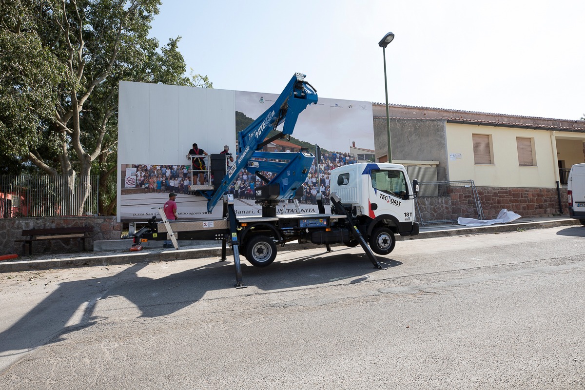 A Banari la foto di gruppo più grande del mondo