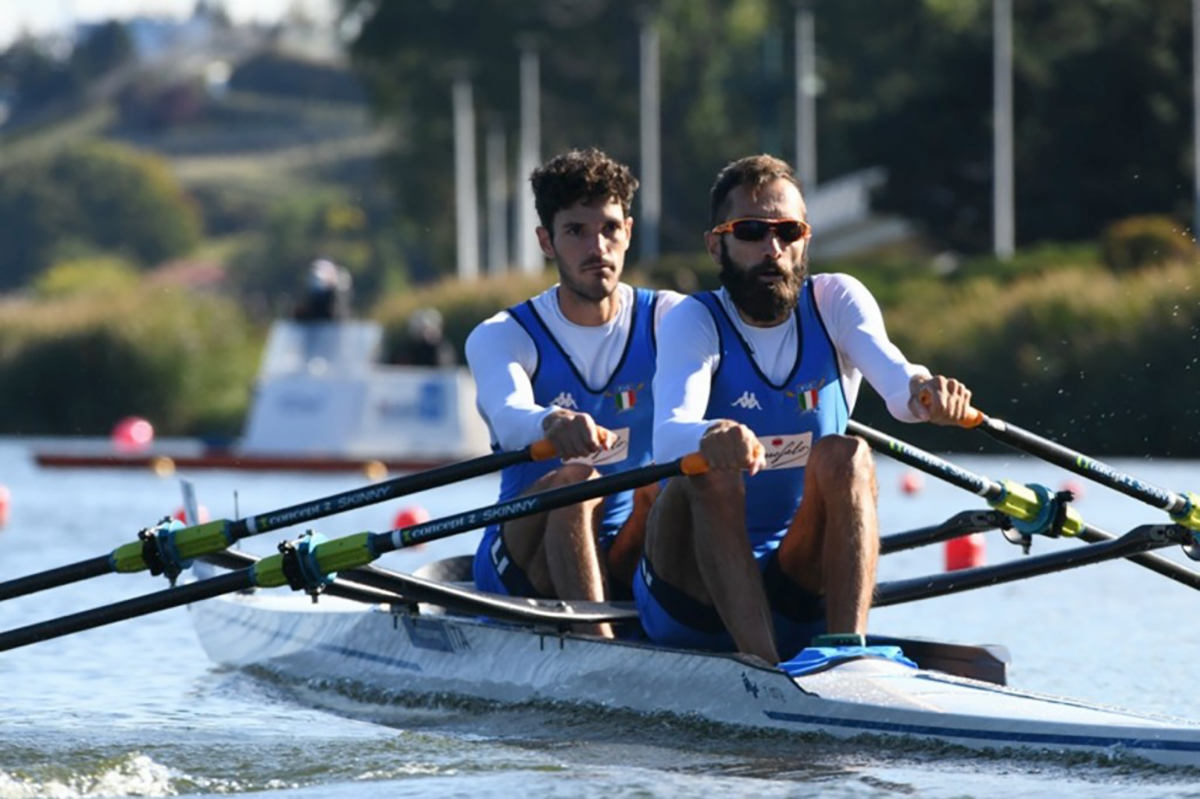 Stefano Oppo in barca con Pietro Ruta