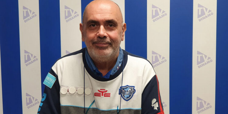 Il coach della Dinamo Lab Massimo Bisin