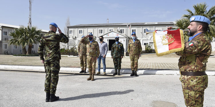 Gli onori all'Head of Mission e Force Commander di Unifil