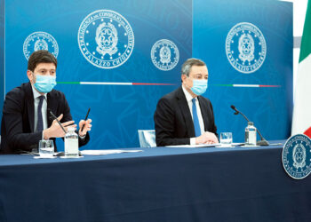 Il Presidente Mario Draghi e il Ministro della Salute, Roberto Speranza. Licenza CC-BY-NC-SA 3.0 IT