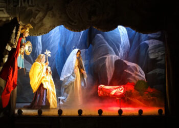 Trianon Opera. Giuseppe (Pino Mauro) e Maria Vergine (Michele Imparato). ? Chicca Ruocco