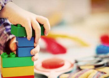 Bambino giochi ? Esi Grünhagen da Pixabay