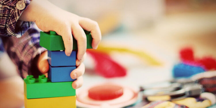 Bambino giochi ? Esi Grünhagen da Pixabay