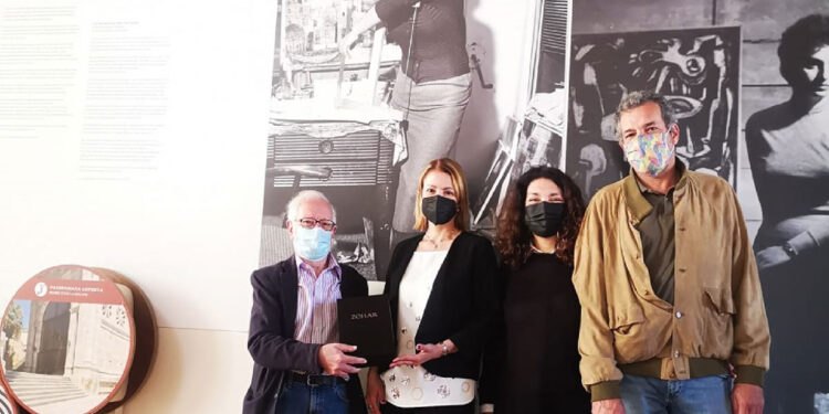 Cagliari. La consegna Sacro Zohar ad Antonella Delle Donne