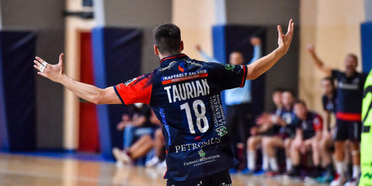 Esteban Taurian. ? Claudio Atzori