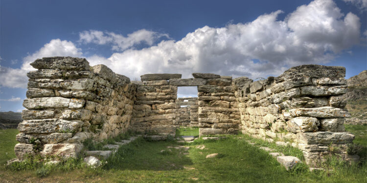 Esterzili, “Sa Domu de Orgia Rajosa. 📷 Nicola Castangia