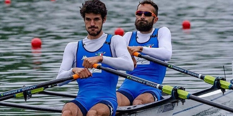 Stefano Oppo e Pietro Ruta durante la semifinale. ?A. Carbonara | Canottaggio.org