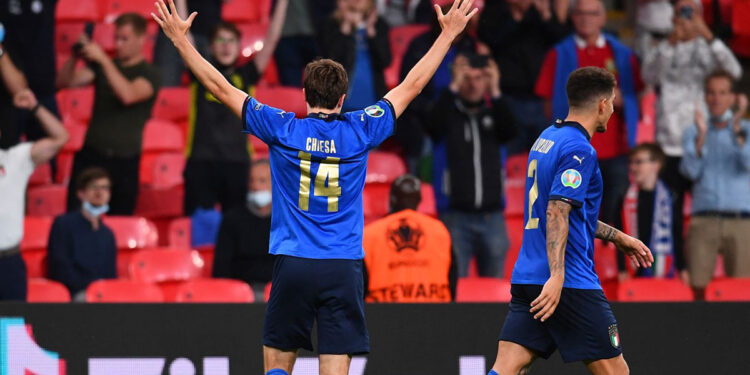 UEFA Euro 2020: Federico Chiesa festeggia dopo aver segnato il primo gol di Italia vs Austria, allo stadio di Wembley di Londra il 26 giugno 2021. 📷 Claudio Villa/Getty Images