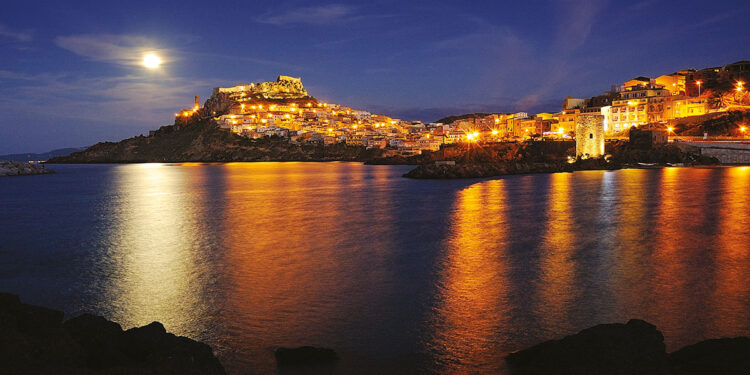 Castelsardo veduta notturna