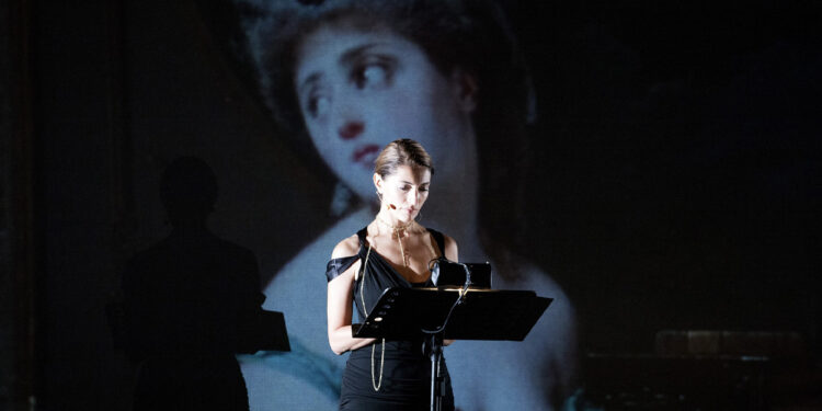 Caterina Murino ne “Il Filo di Arianna” . ? Ignacio Maria Coccia