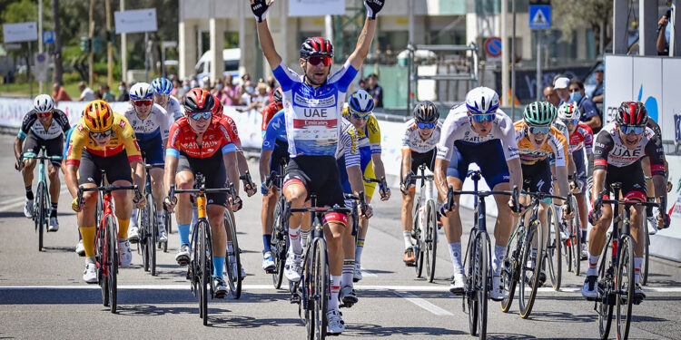 Settimana Ciclistica Italiana 2021. Diego Ulissi (ITA - UAE Team Emirates) - Aleksandr Riabushenko (BLR - UAE Team Emirates) - Sep Vanmarcke (BEL - Israel Start-Up Nation). ? Tommaso Pelagalli/BettiniPhoto©2021