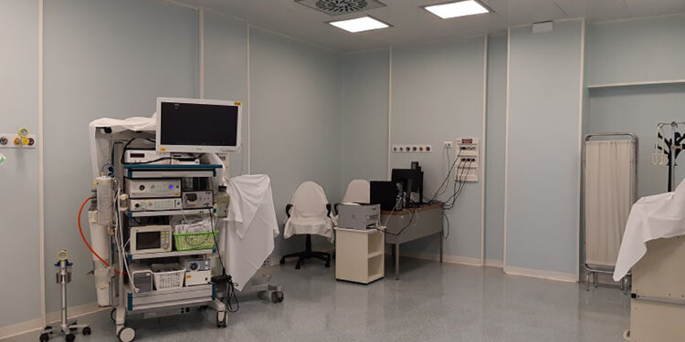 Aou Sassari Centro endoscopia sala e colonna endoscopica