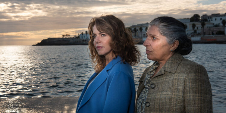 Claudia Gerini e Lucia Sardo sul set di "Sulla giostra"