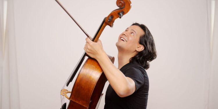 Claudio Bohorquez. ? Peter Adamik