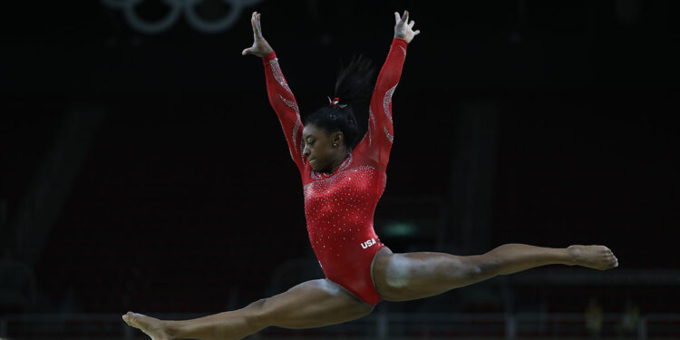 Simone Biles alle Olimpiadi di Rio de Janeiro ? Fernando Frazão/Agência Brasil, CC BY 3.0 BR