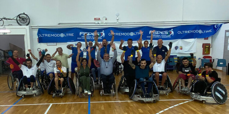 I partecipanti allo stage con il presidente nazionale FISPES Sandrino Porru e la presidente CIP Sardegna Cristina Sanna