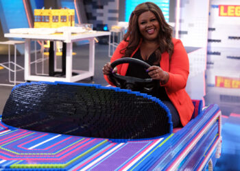 LEGO Masters USA. Nicole Byer nell'episodio "Storybook" ©2020 FOX MEDIA LLC. CR: Ray Mickshaw/FOX