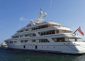 L'Ebony Shine nel porto di Cagliari