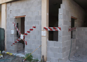 Cagliari fabbricato abusivo in via Utzeri