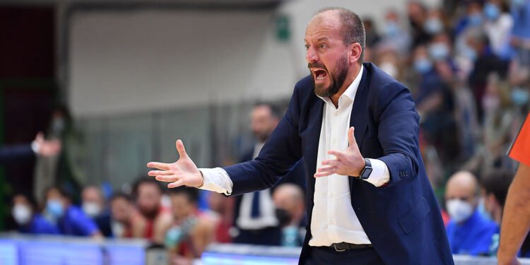 Demis Cavina. ? Luigi Canu