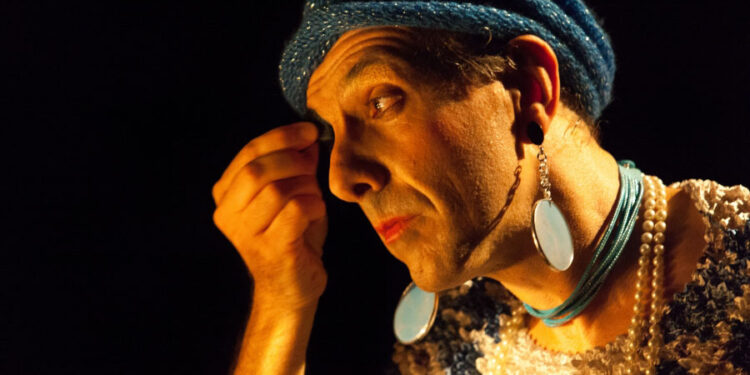 "F.M. e il suo doppio" di Teatro dallarmadio