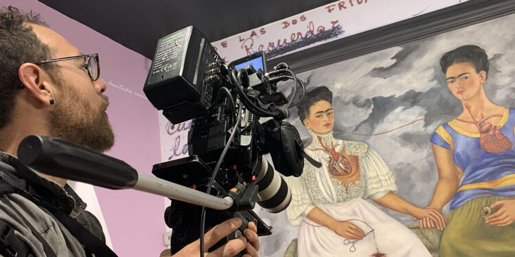 Frida Kahlo, The Two Fridas, 1939 © Exhibition on screen