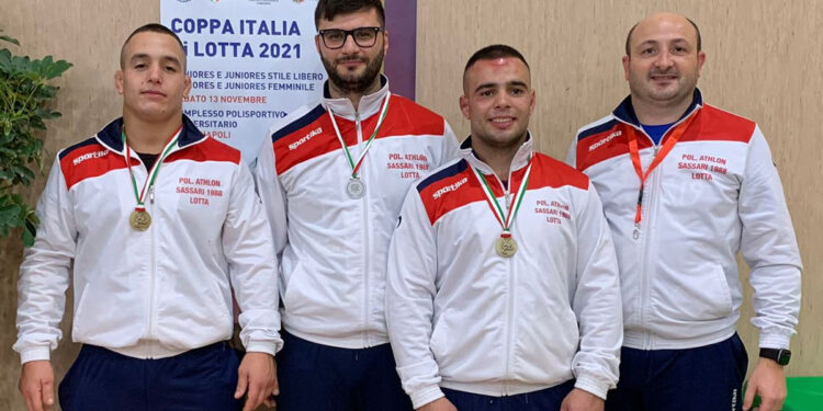 Da destra, Gavino Pazzona, Alessio Vandi, Andrea Pazzona e l’allenatore Gianni Solinas