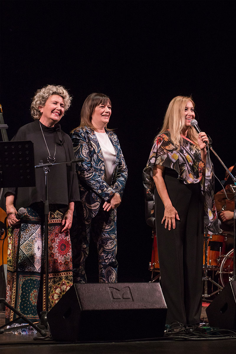 Rossana Casale, Grazia Di Michele e Mariella Nava sul palco del Teatro Verdi di Sassari