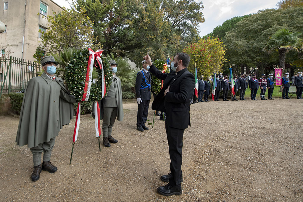 Sassari, cerimonia parco “Emanuela Loi” - Monumento ai caduti di tutte le guerre