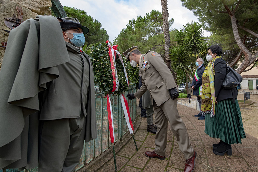 Sassari, cerimonia parco “Emanuela Loi” - Monumento ai caduti di tutte le guerre