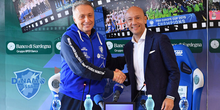 Coach Piero Bucchi e il presidente Stefano Sardara. ? Dinamo Basket