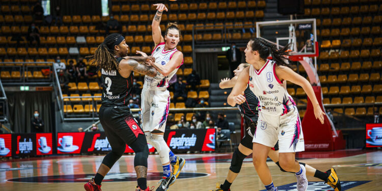 Maggie Lucas. ? Dinamo Basket