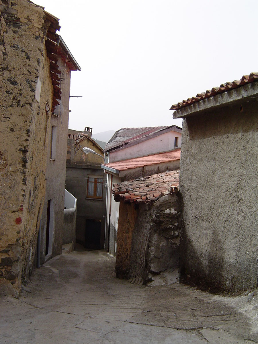 Scorcio di Tonara. ? Michley flickr.com. License: CC BY-NC-SA.