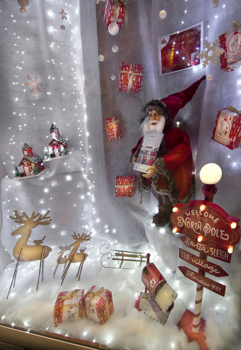 Vetrina Farmacie Pisano & Gutierrez