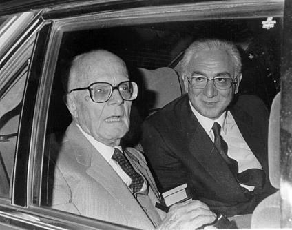 29 giugno 1985. Il Presidente Francesco Cossiga in autovettura insieme a Sandro Pertini