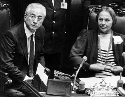 3 luglio 1985. Il Presidente Francesco Cossiga a fianco dell'on. Nilde Jotti nel giorno di giuramento di fedeltà alla Costituzione