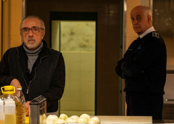 Silvio Orlando e Toni Servillo in “Ariaferma” di Leonardo Di Costanzo