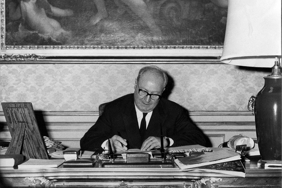 Il Presidente della Repubblica Giuseppe Saragat nel suo studio