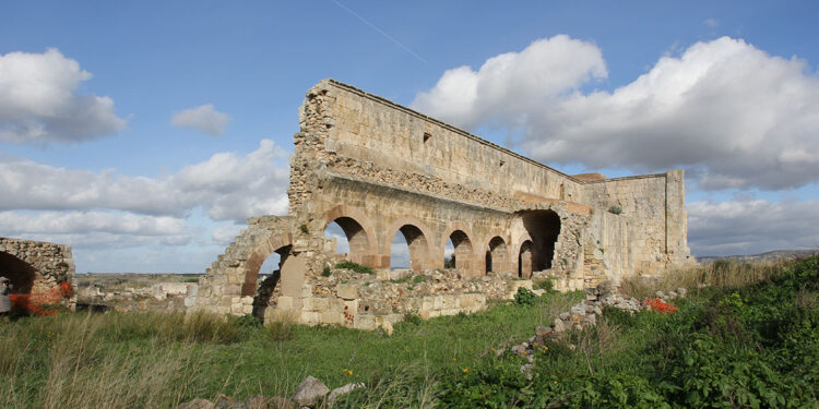 L’Abbazia di Nostra Signora di Paulis, Ittiri. Foto Wikimedia