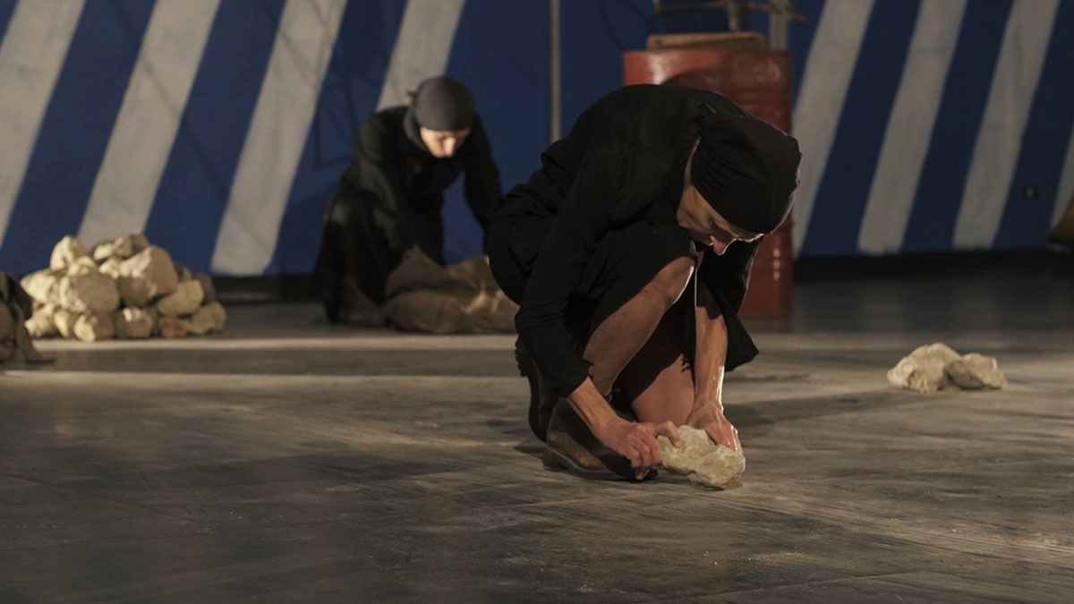 Theatre en vol "Tracce" 📷 Naïma Savioli